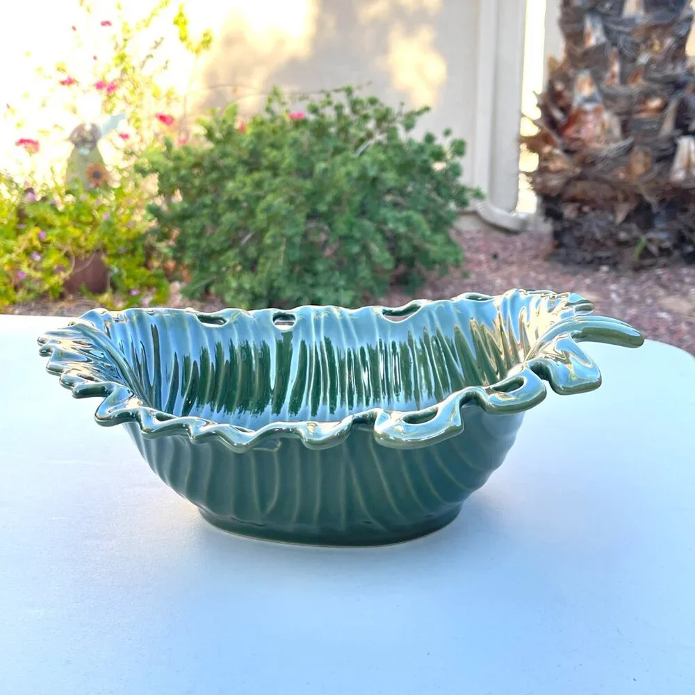New Pier 1 Imports Green Palm Leaf Shaped Bowl Dish Stoneware Tropical